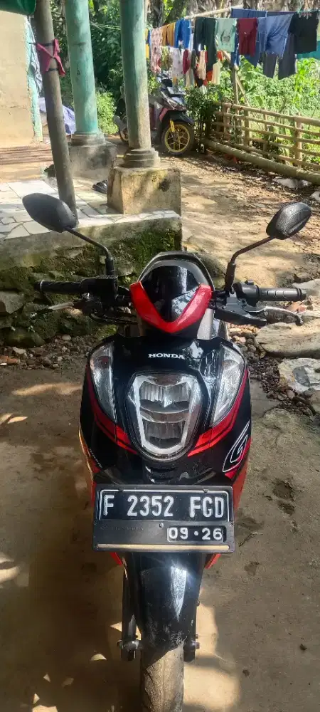 Honda Genio AT hitam merah