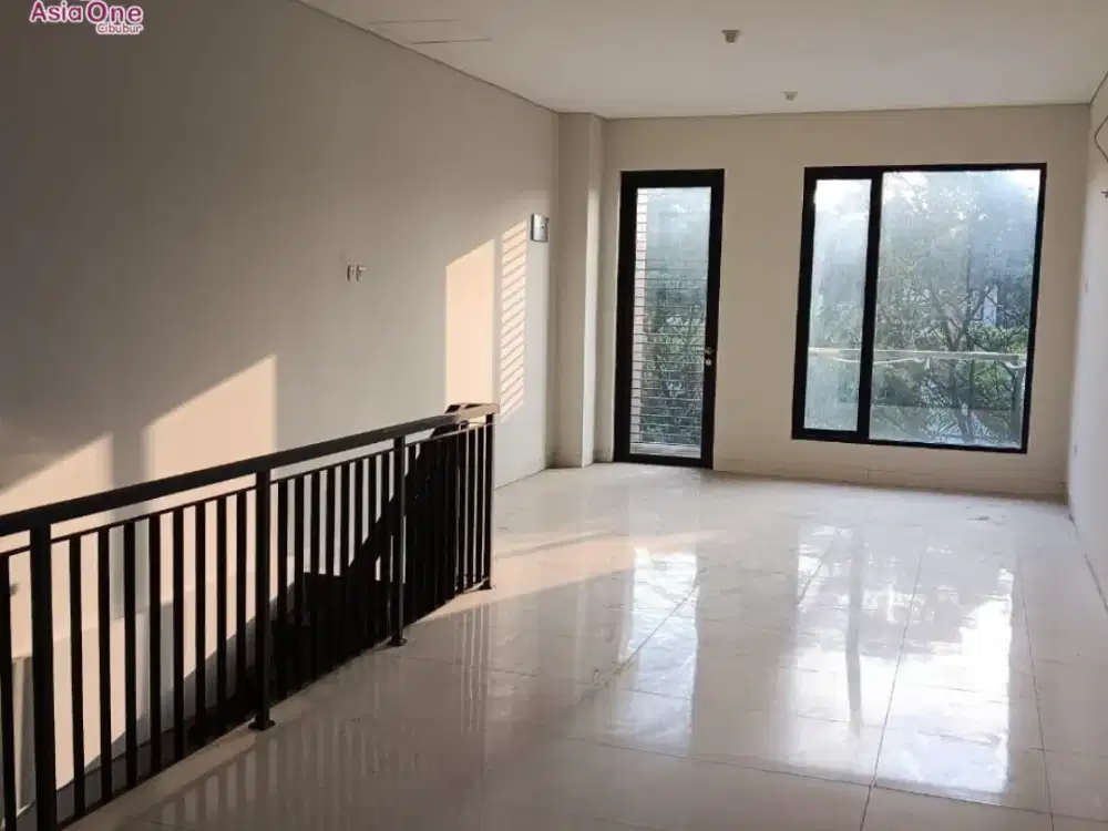 Disewa Ruko 3 Lantai Rapi Siap Pakai Lokasi Paling Strategis di Raffles Hills Cibubur
