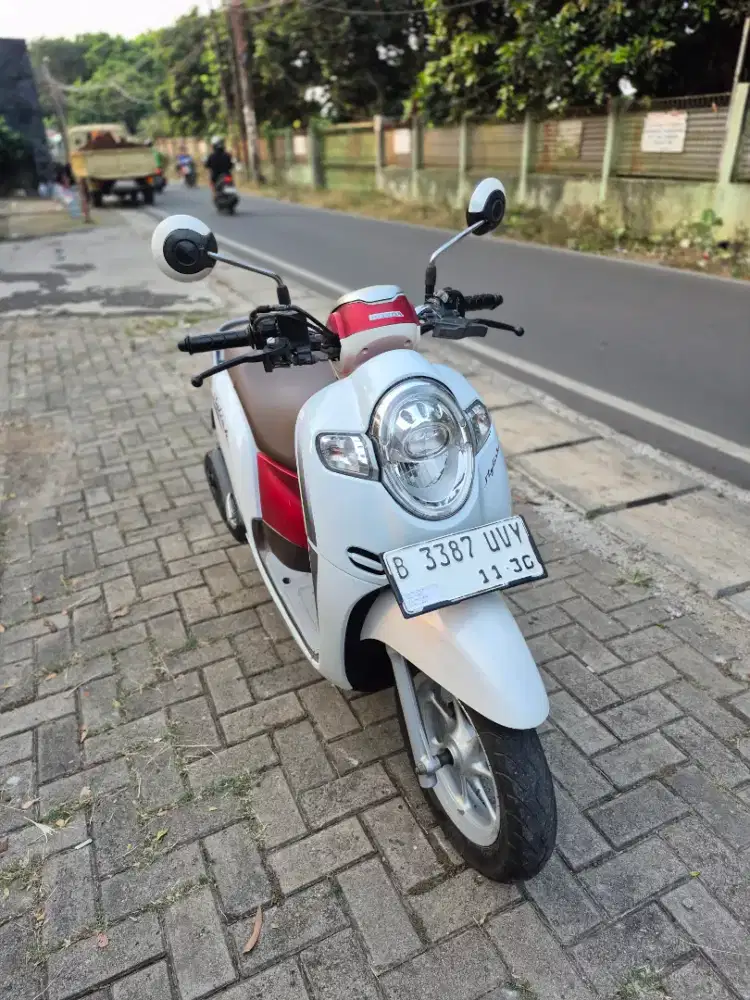 Dijual Honda Scoopy tahun 2020 pajak hidup