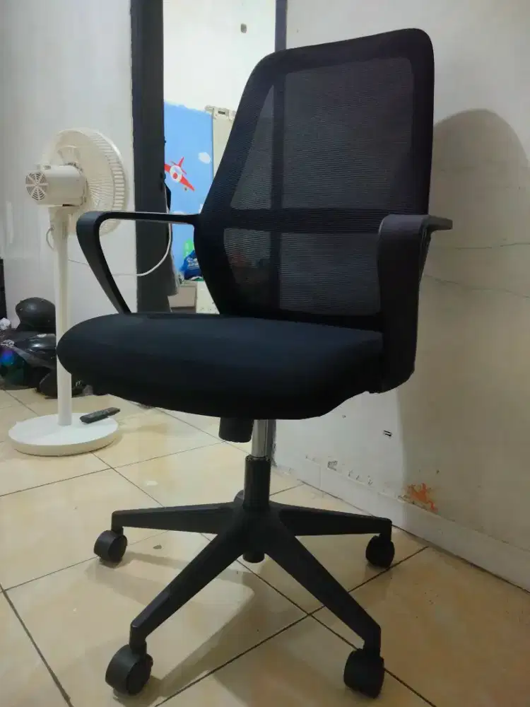 Kursi Kantor INFORMA Second (Baru Beli)