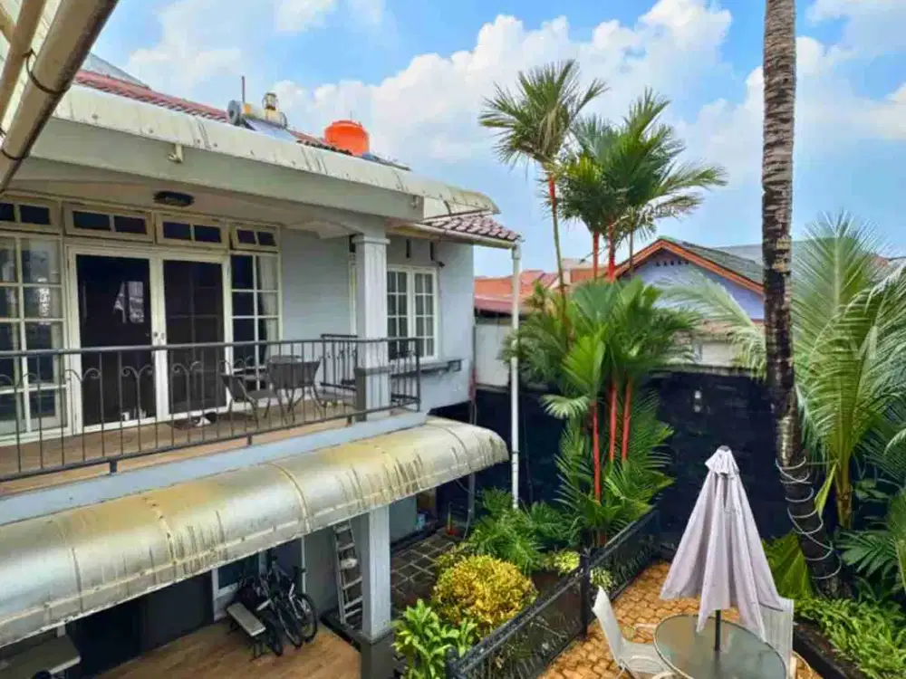 Rumah Mewah Besar di Condet, Jakarta