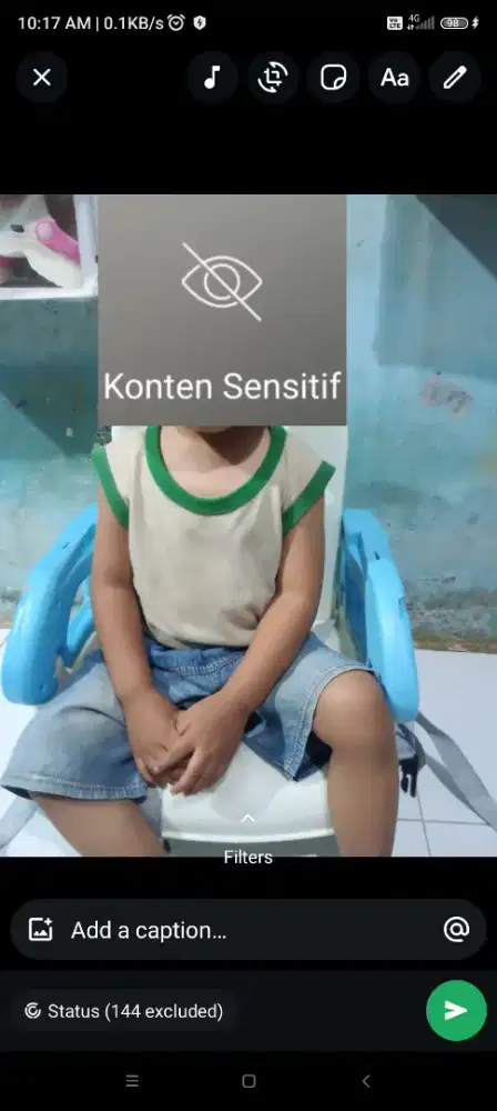 Tempat makan duduk bayi