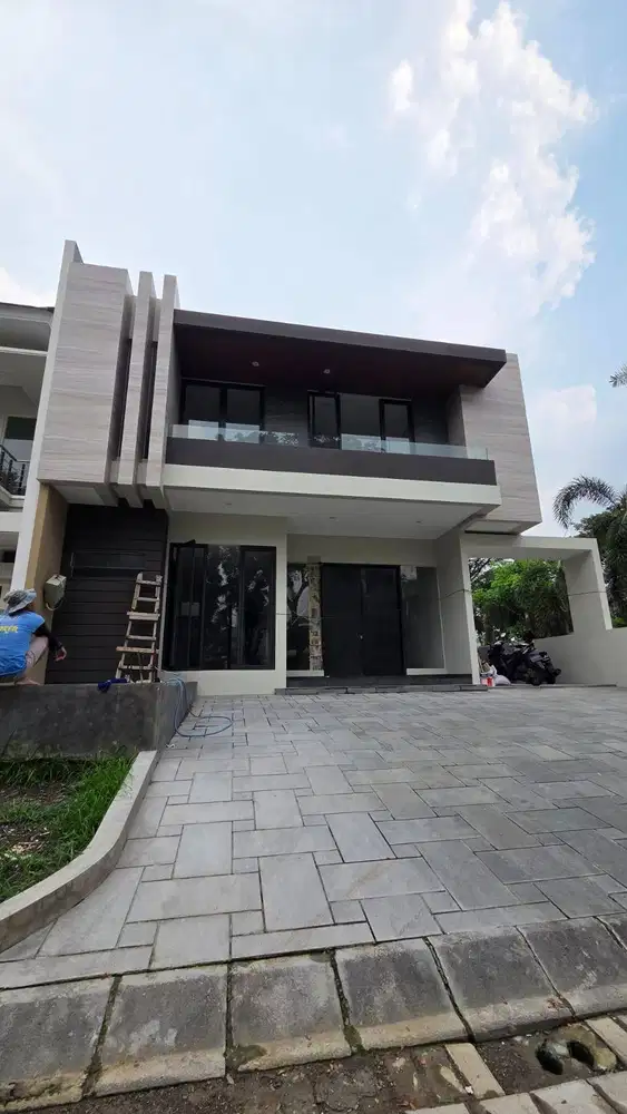 Dijual Rumah Hook Minimalis Baru Gress di Raffles Garden Citraland
