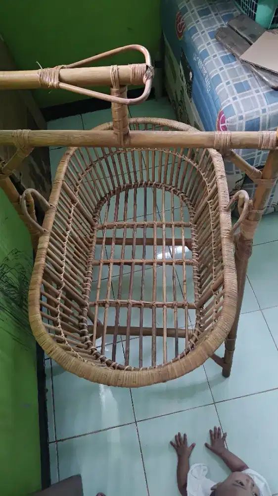 Ayunan bayi dari rota