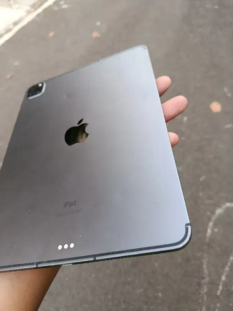 Apple iPad Pro wifi Cellular lengkap boleh tuker tambah ya
