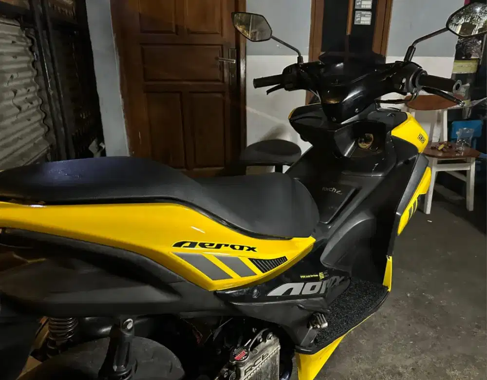 Yamaha aerox 2018(yellow)