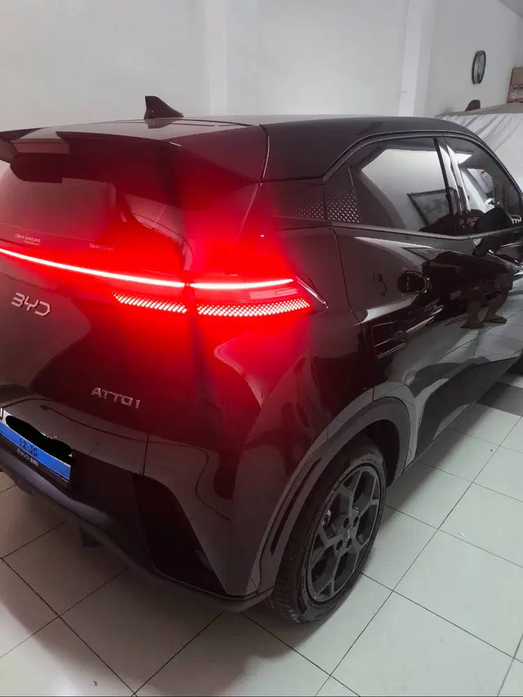Byd Atto 1 Hitam