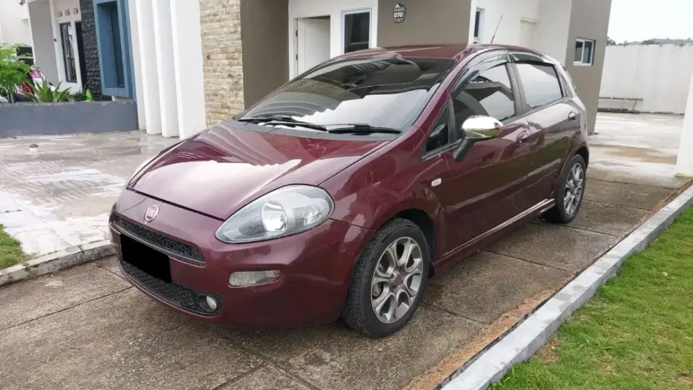 Fiat Punto Lounge (Type Tertinggi)