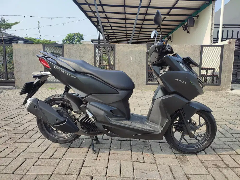 VARIO 160 TYPE CBS TAHUN 2022 KM 10RB