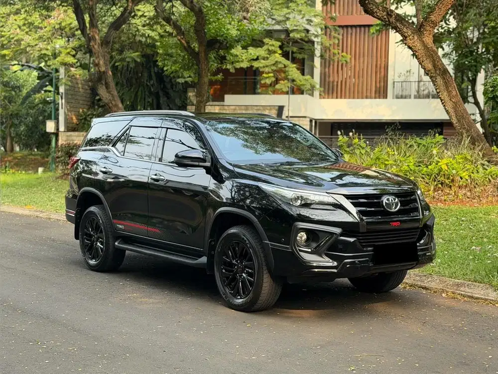 Toyota Fortuner VRZ TRD 2020 Facelift Low Km Antik