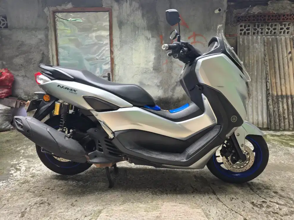 Yamaha NMAX 2022 SILVER