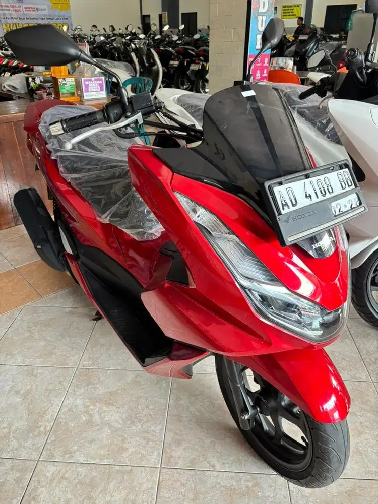 HONDA PCX TAHUN 2023