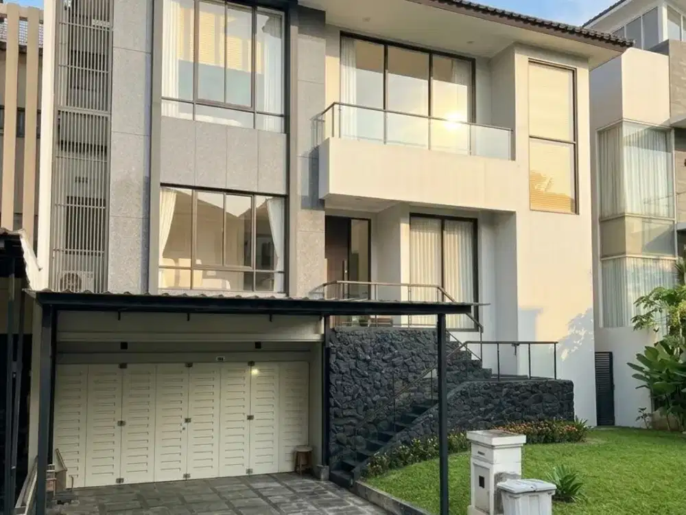 Dijual Rumah Mewah di The Crown PHG Gading Serpong