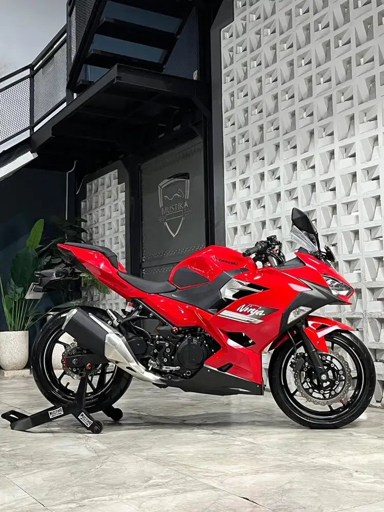 Istimewa!!Kawasaki Ninja 250 New th 2022 - Ayu Mustika