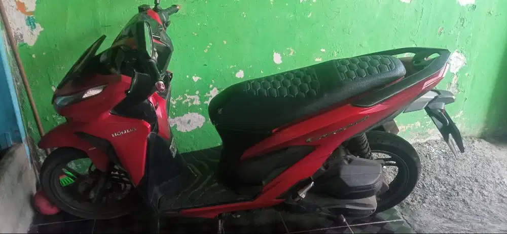 Vario 150 merah