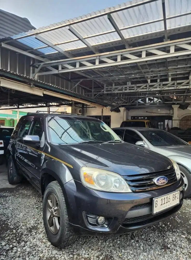 ford escape siap pakai