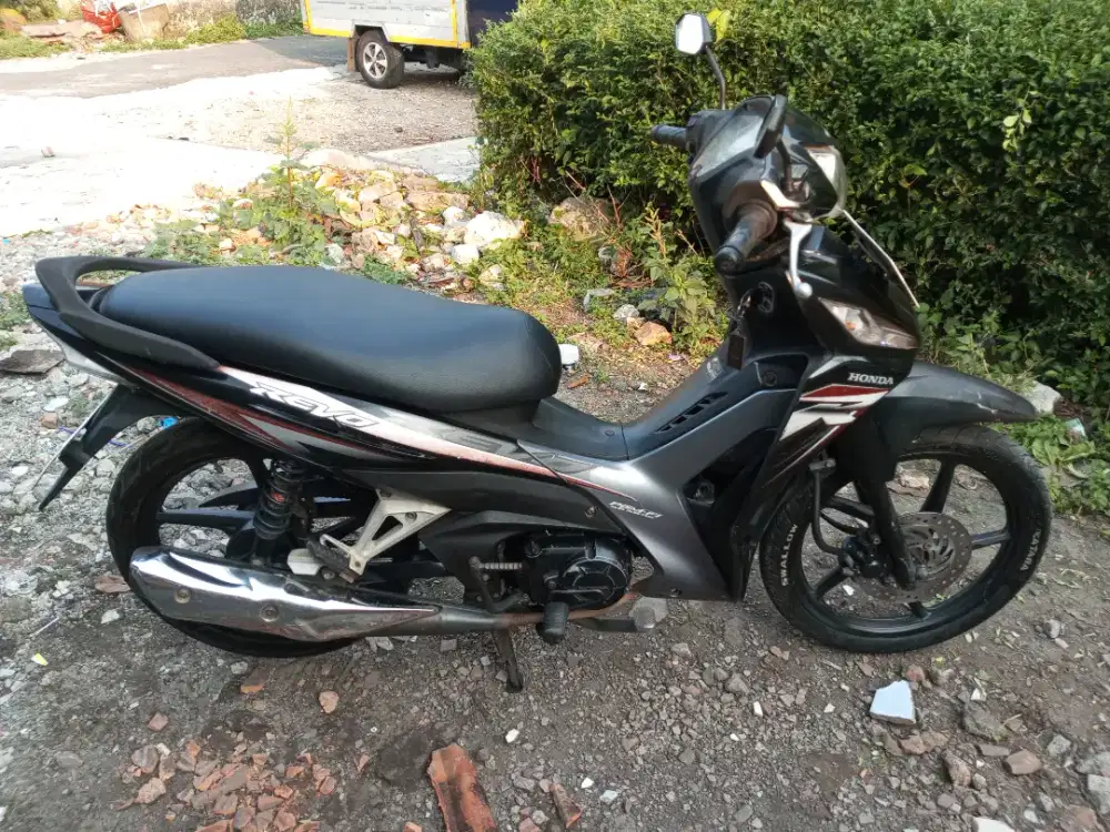 Honda Revo Fi CW tahun 2014