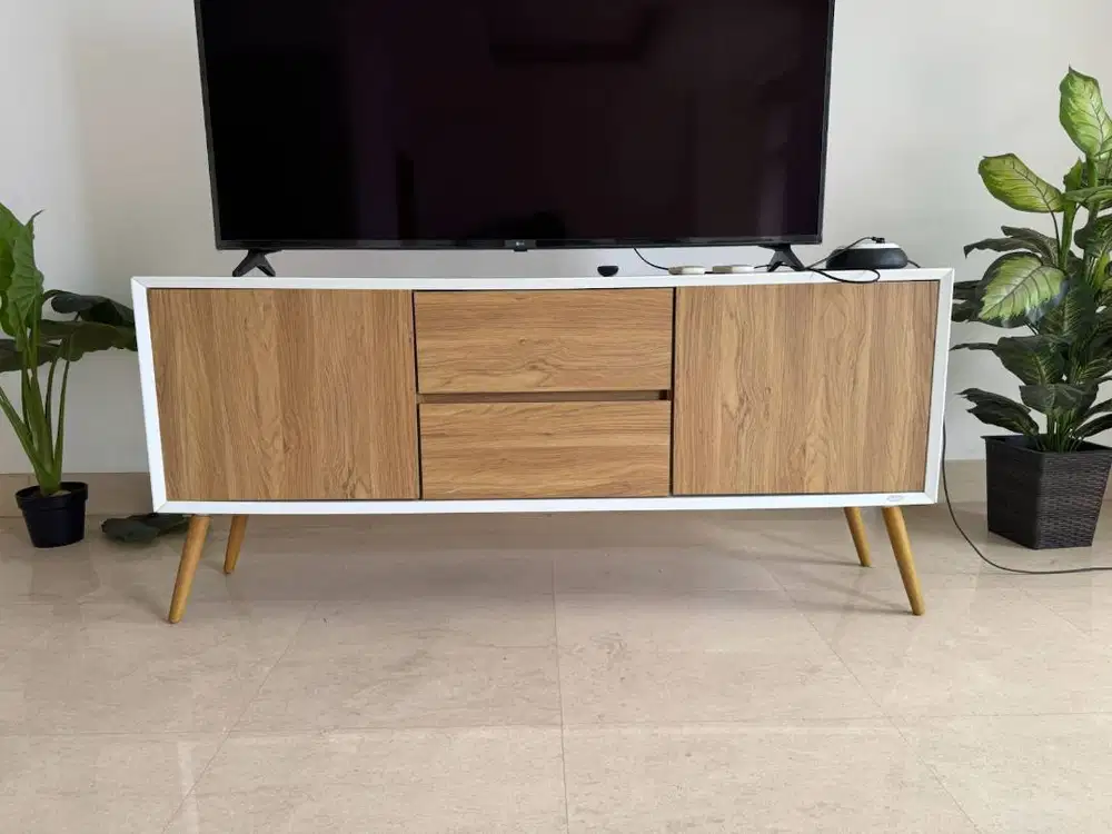 Meja TV Panjang  A