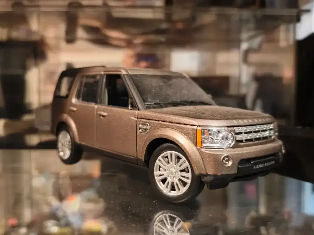 Diecast Welly rangerover discover 1/24