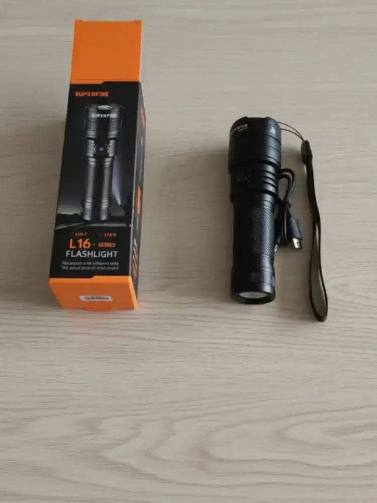 Senter SUPERFIRE L 16 - T