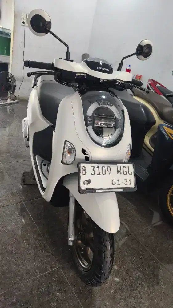 JUAL HONDA SCOOPY PRESTIGE 2025 PEMAKAIAN 2026 KM LOW 4 RB