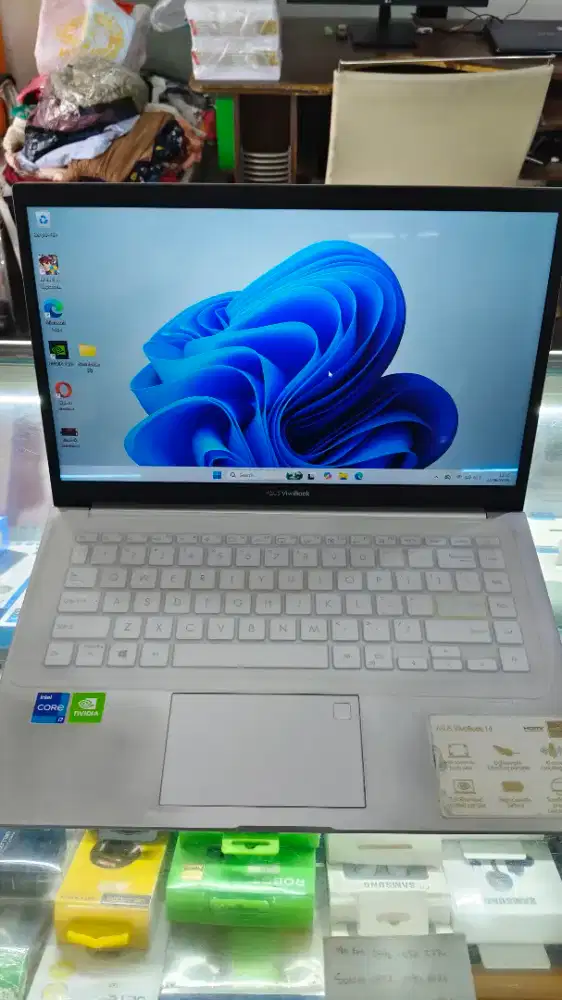Di jual Laptop Asus Vivo book 14