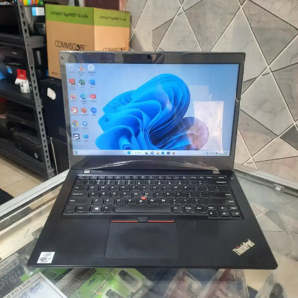Thinkpad L14, Core i7 Gen 10, RAM 8GB, SSD 256GB, Layar 14 inch FHD