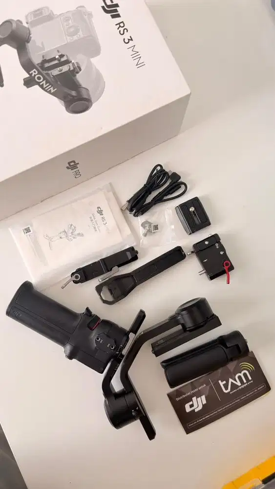 Preloved Dji RS 3 Mini Gimbal Stabilizer TAM
