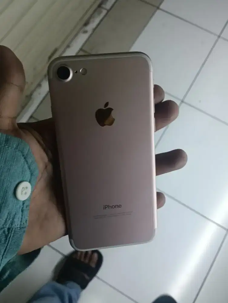 Iphon 7 internl 32 komplitt