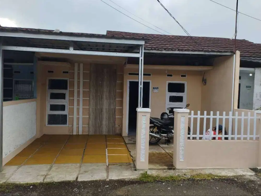 Disewakan/dijual rumah di perum Shifa Residence dekat terminal Sukabum