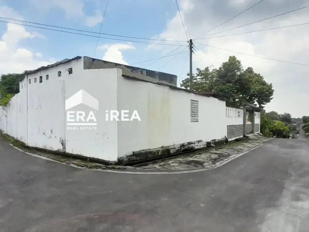 RUMAH HOOK LUASAN TANAH BESAR DI PLESUNGAN GONDANGREJO