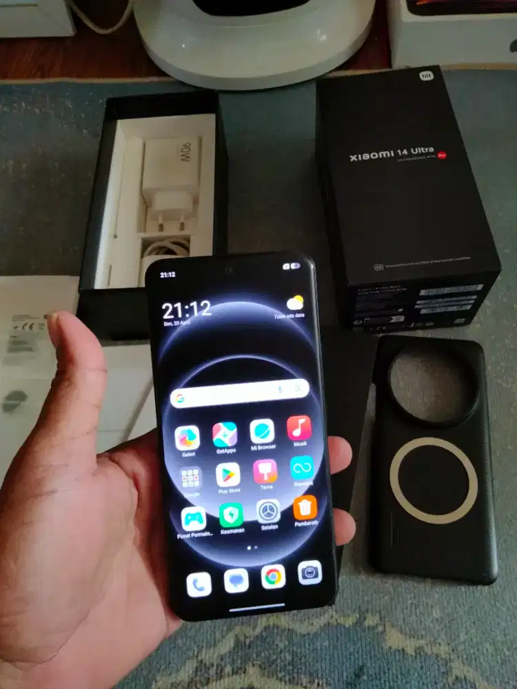 Xiaomi 14 Ultra Ram 16/512 Gb Fullshet Inter IMEI Beacukai TT Hp Lain