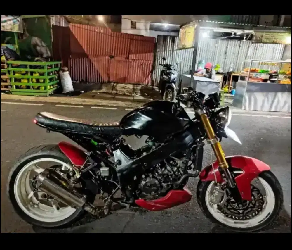 HONDA CBR CUSTOM KAKI2 MOGE