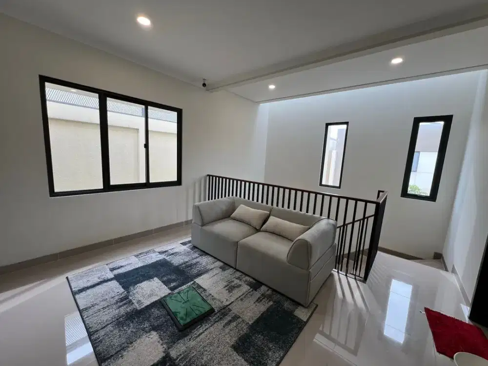 RUMAH POSISI BAGUS HOEK DI CARSON GADING SERPONG HADAP UTARA