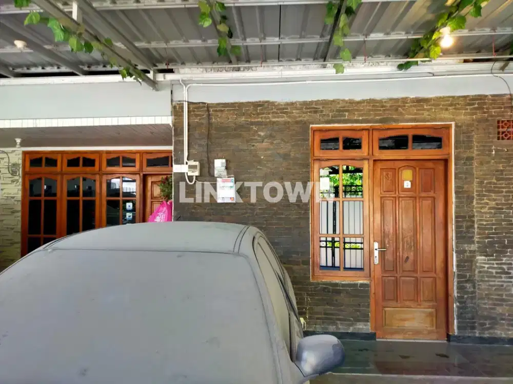 Dijual Rumah 1,5 Lantai di Pacar Kembang Dekat Grand City Mall Surabaya