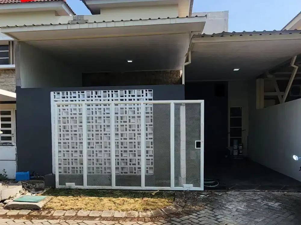 Disewakan Rumah 1,5 Lantai di Valencia Puri Surya Jaya Gedangan