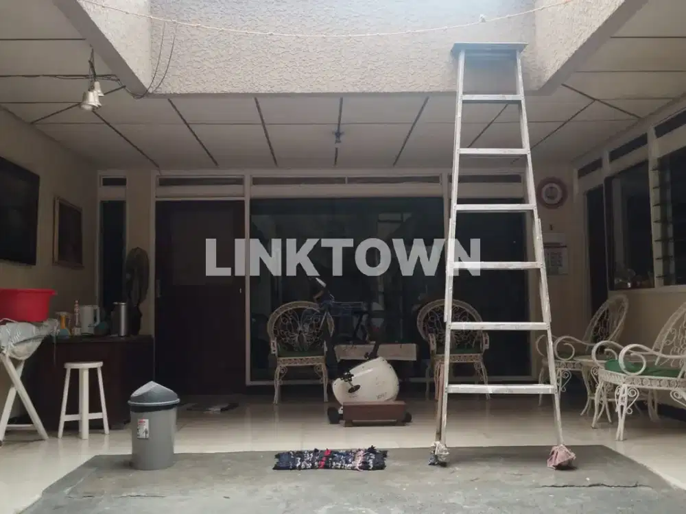 Dijual Rumah 2 Lantai di Manyar Tirtosari Dekat Galaxy Mall Surabaya