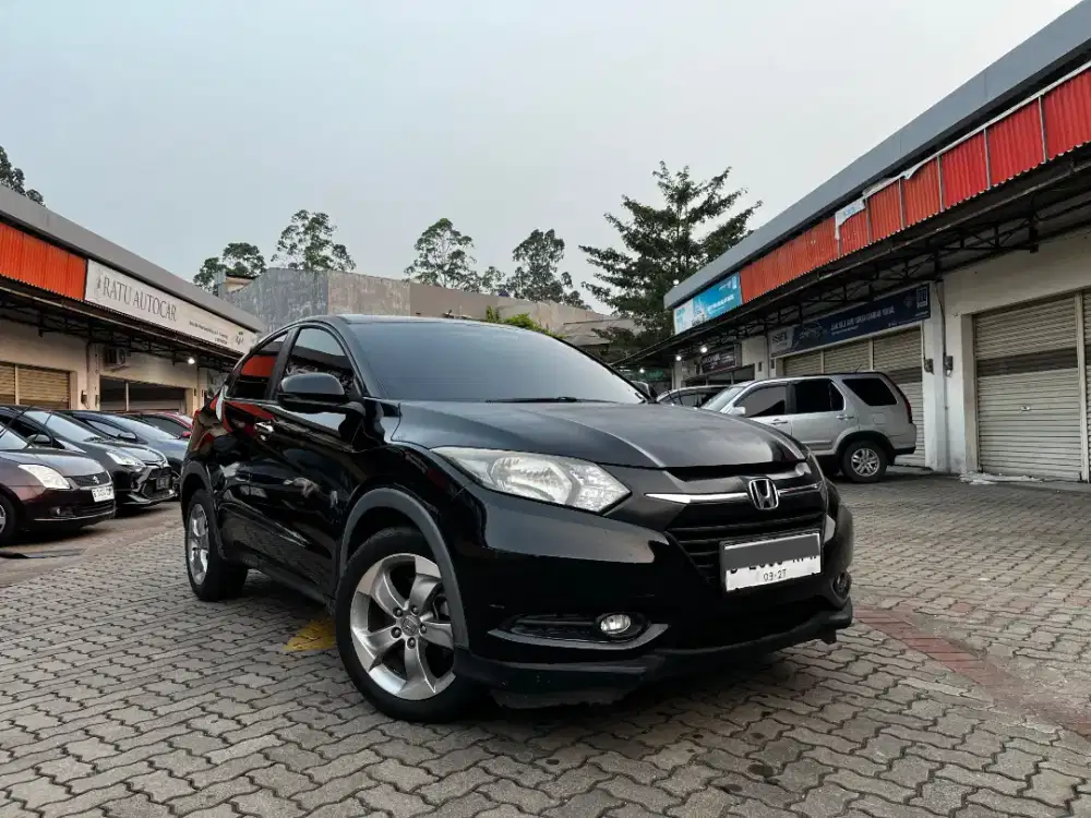 HONDA HRV E 2017 CVT ANTIK LOW KM 40 RB
