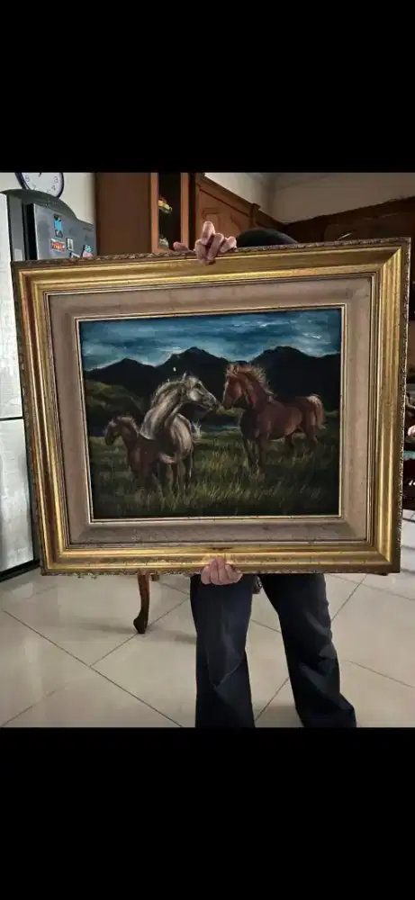 Lukisan canvas tiga kuda liar preloved
