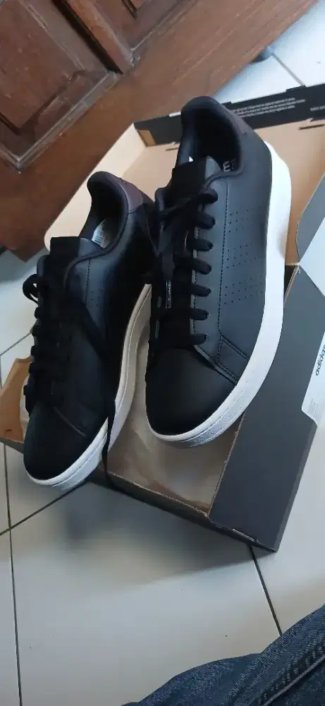 Sepatu adidas original baru