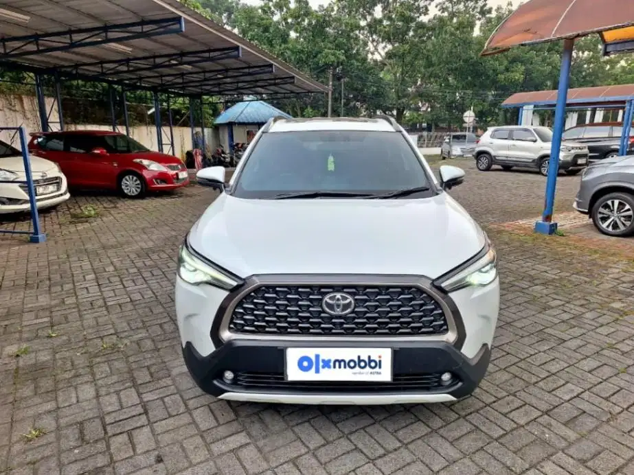 LOW DP - Toyota Corolla 1.8 Cross Bensin-AT 2020
