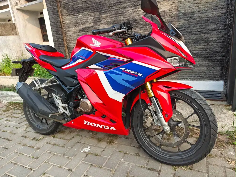 CBR150R 2023 Non ABS Tricolor