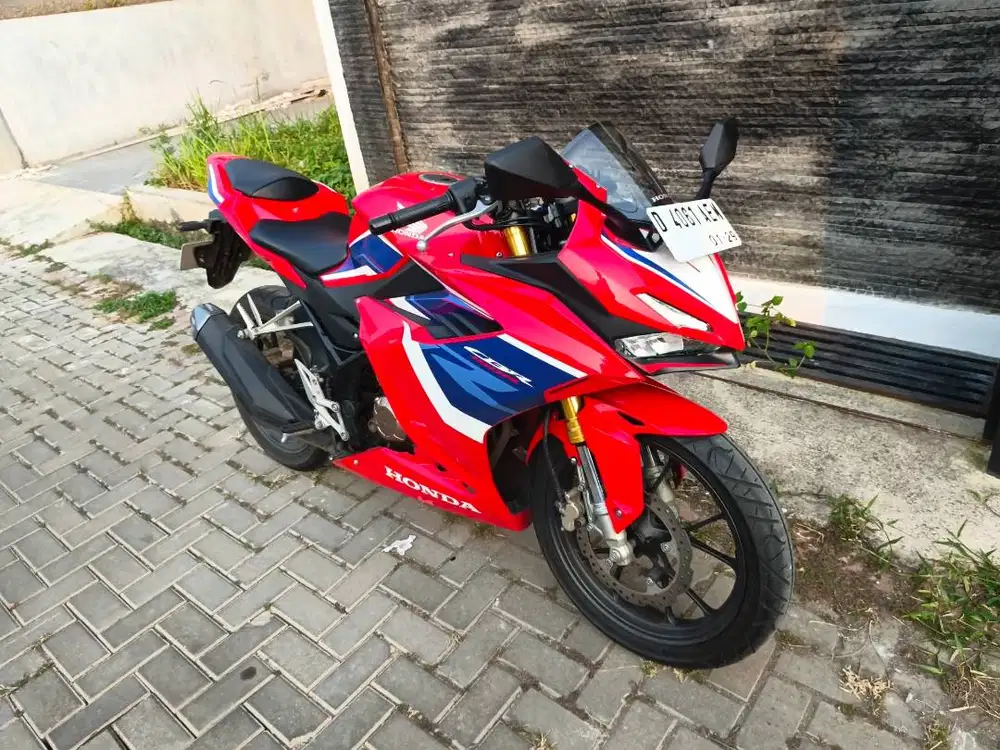 CBR150R 2023 Non ABS Tricolor