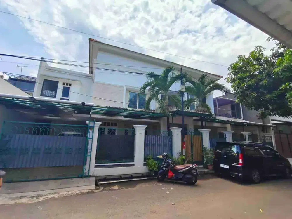 Dijual Cepat Rumah 2 lantai siap huni di Rawamangun, Jakarta Timur
