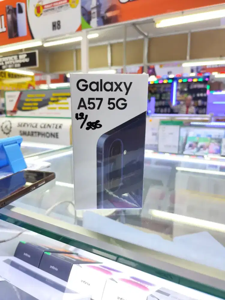 Samsung A57 5g 12/256 gb free adapter