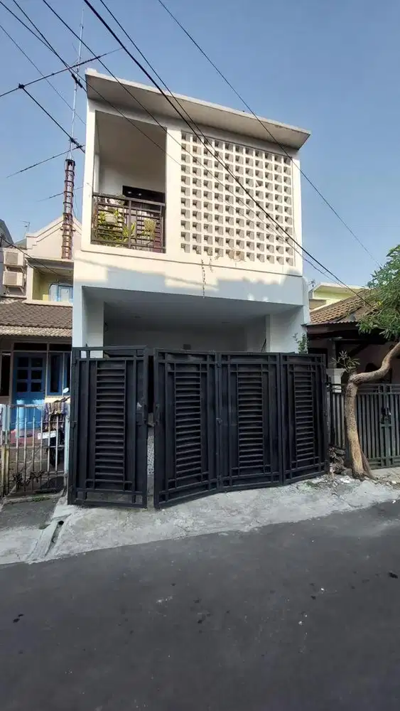 Dijual Rumah 2Lantai Di Griya Loka Bsd