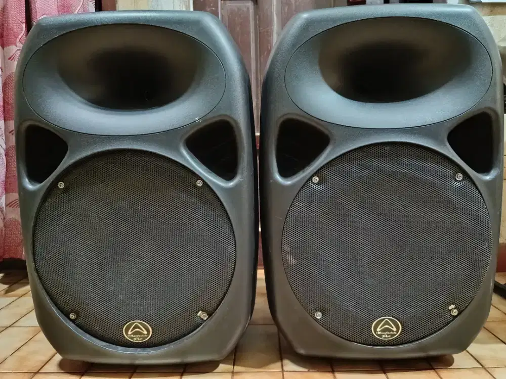 Wharfedale Pro Titan 15D