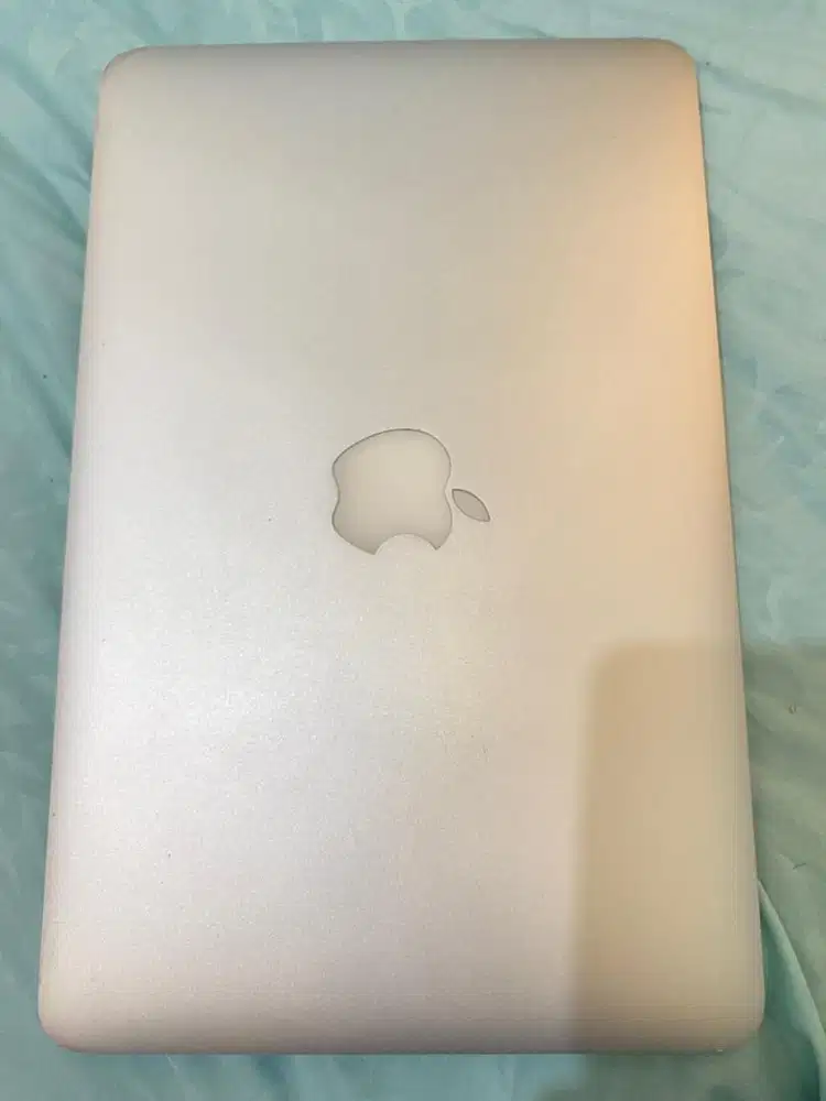 Macbook 2015 11 inch murah jual cepat