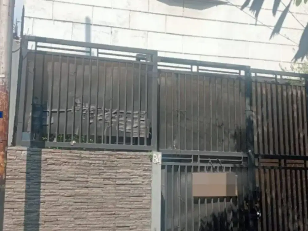 Jual Rumah Siap Huni di Kemayoran Lokasi Tenang dengan Akses Mobil Masuk