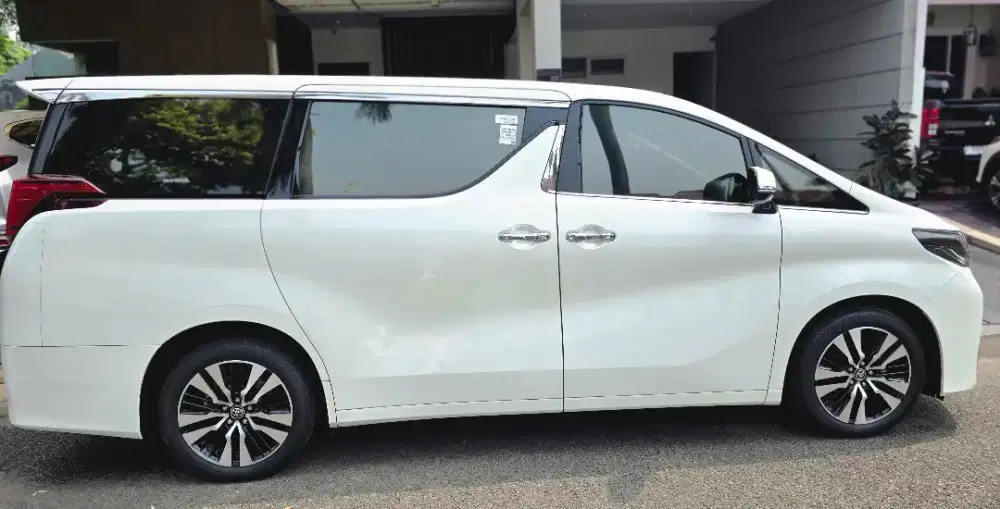 Toyota Alphard 2.5G A/T Tahun 2023